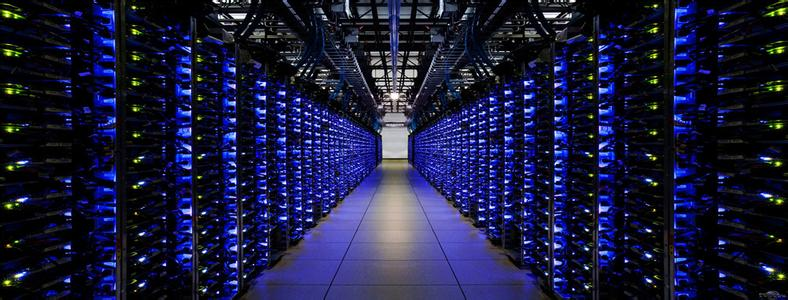 Large computer room management application