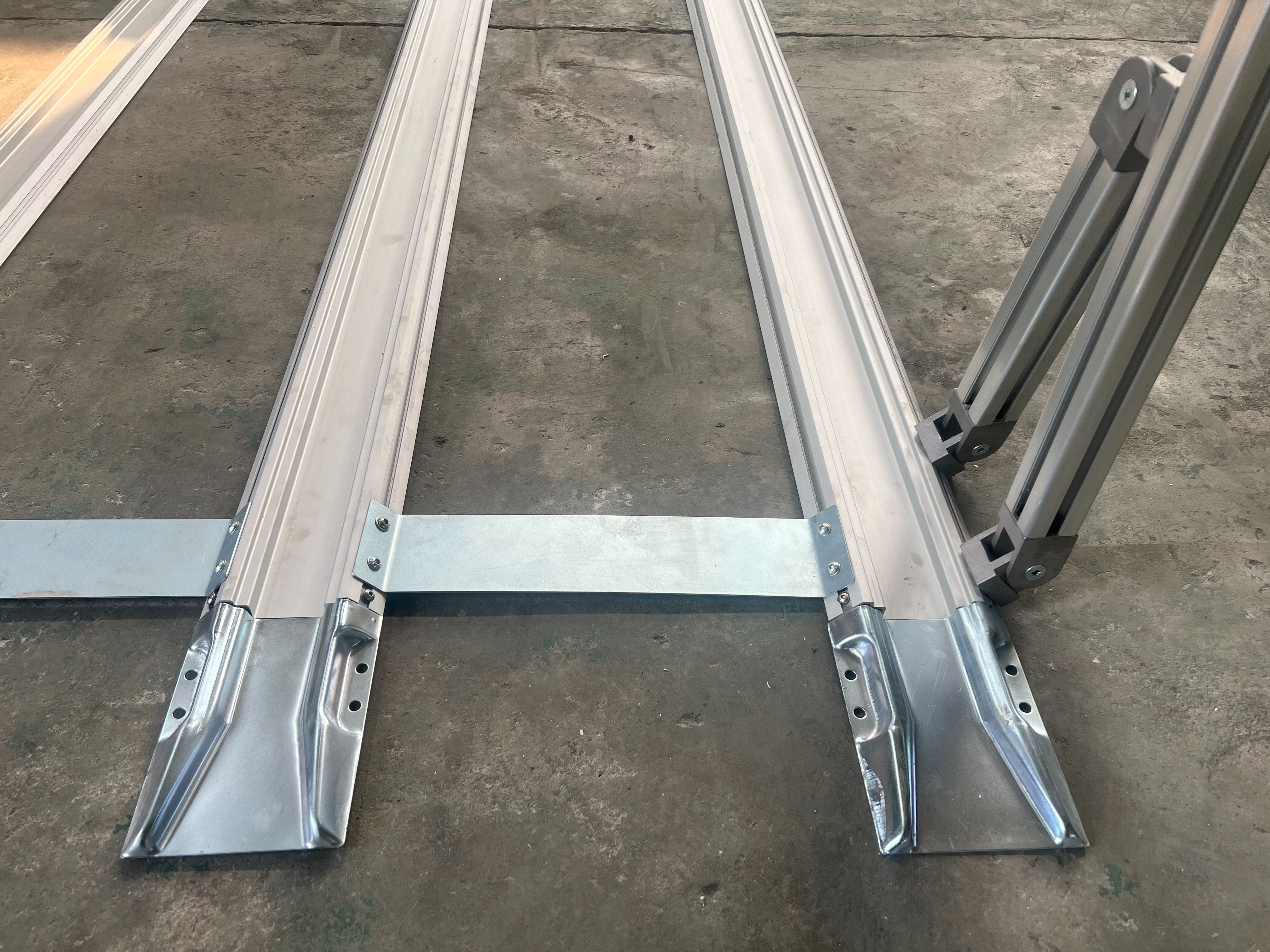 First in First Out Gravity Flow Lane Aluminum FIFO Rack Rail System for Warehouse Picking