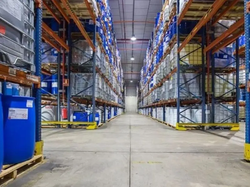 Industrial chemical storage racking