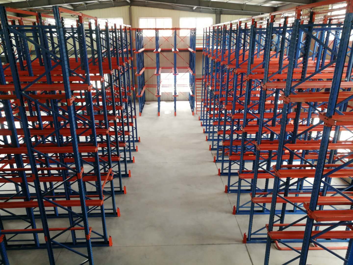 High Density Heavy Duty Drive in Rack System Pallet Type Drive-In Warehouse Shelf Rack Storage System Drive in Pallet Racking