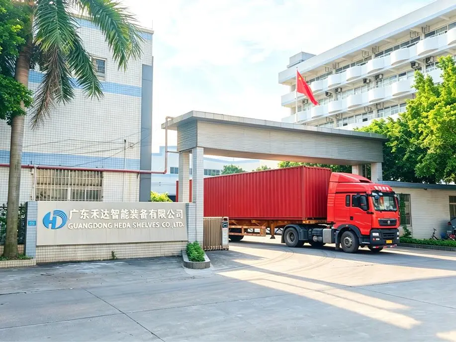 Inside Guangzhou Heda Shelves Co., Ltd. manufacturing facility
