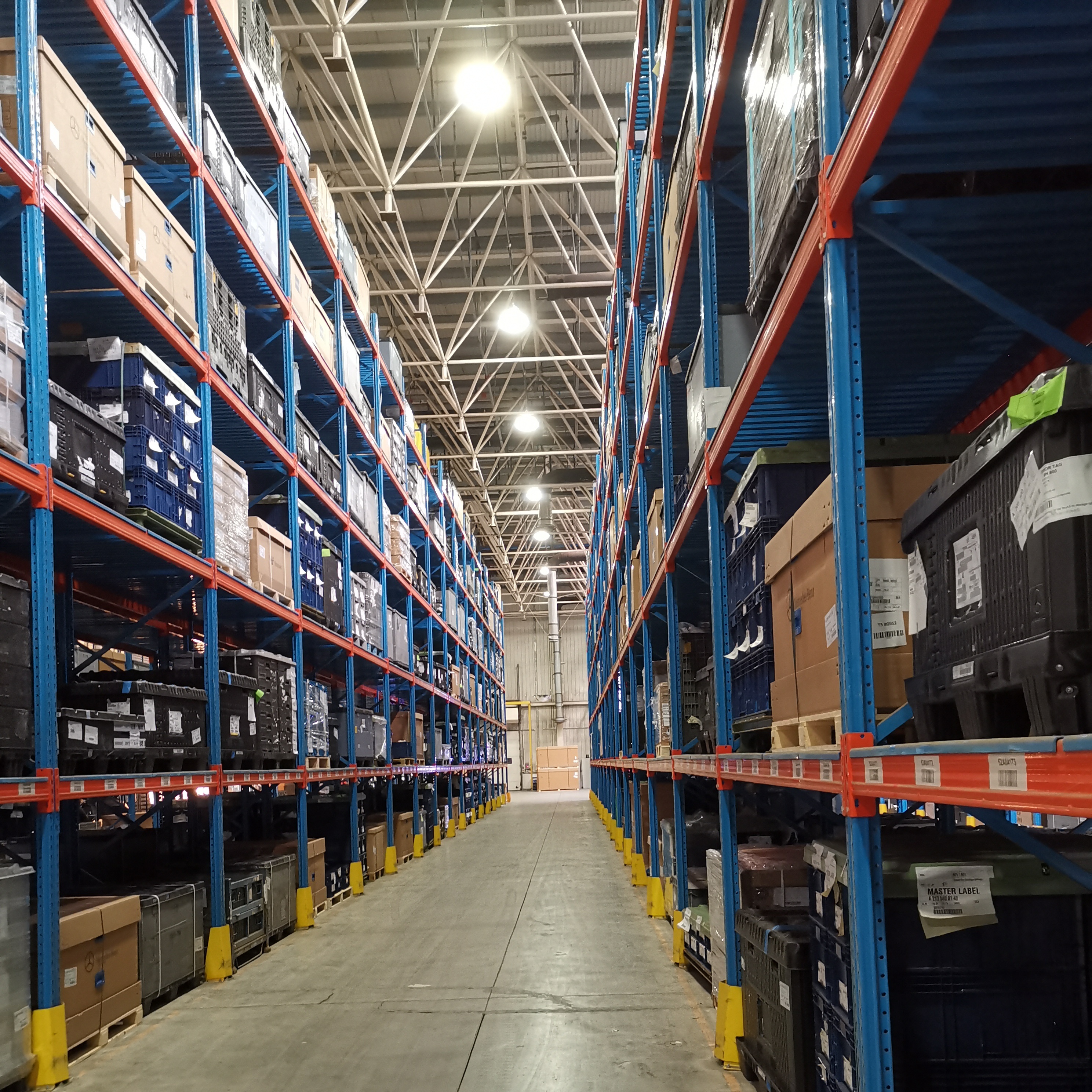 Customized Industrial Pallet Racks Beams Adjustable Steel Metal Heavy Duty Selective Pallet Racking System For Warehouse Storage