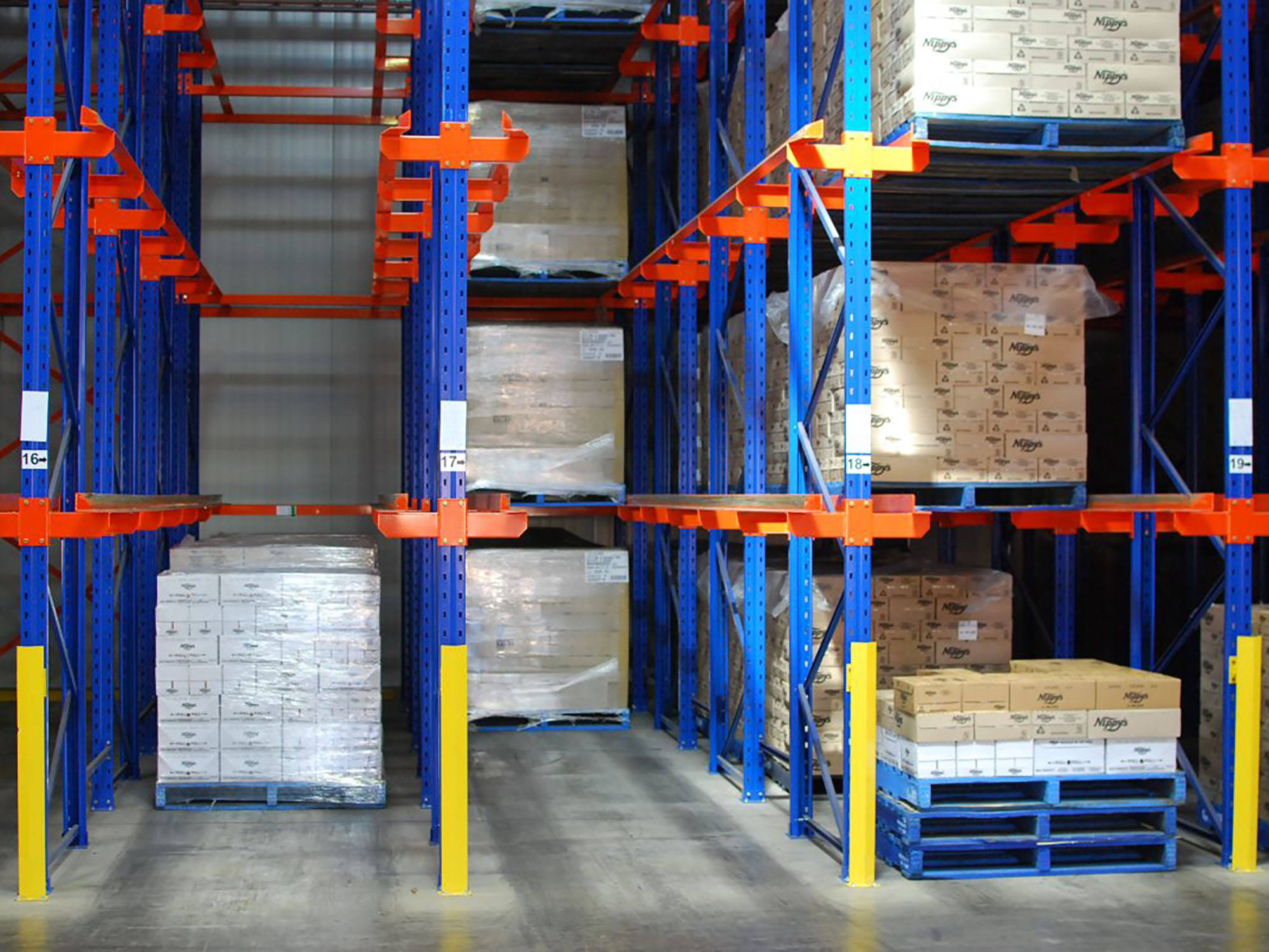 Customizable Heavy Duty Drive Through Pallet Racking System 5 Layer Steel Drive in Racking for Sale
