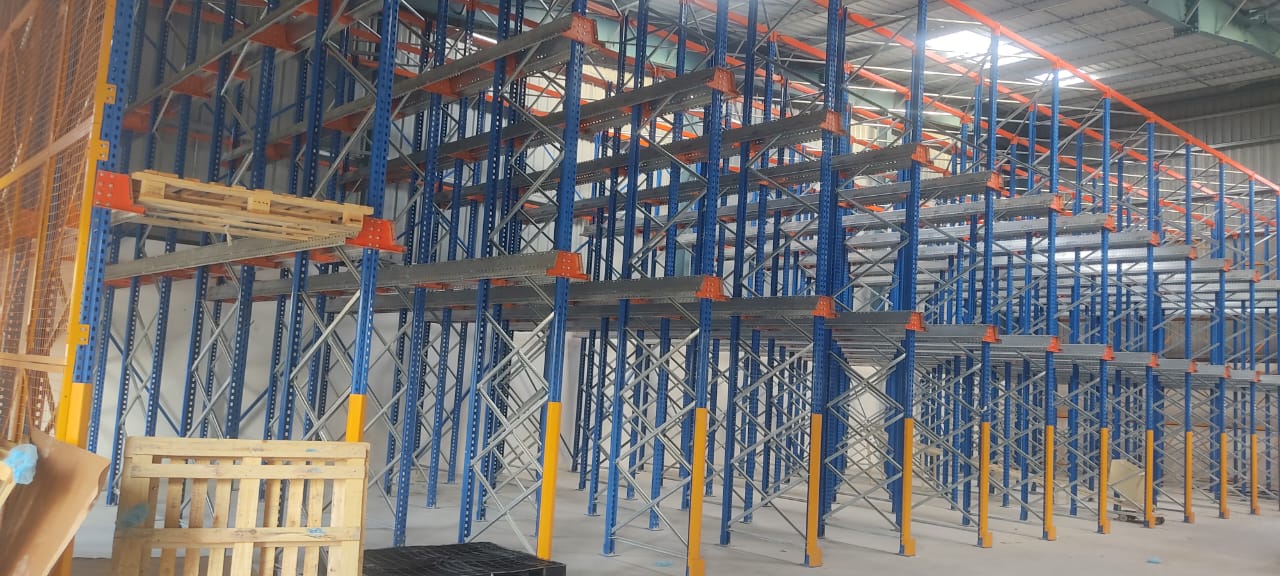 Steel High-Density LIFO Drive Pallet Rack 25000 kg Capacity Powder Coated Strong Guide Rails Forklift Drive-In Access Storage