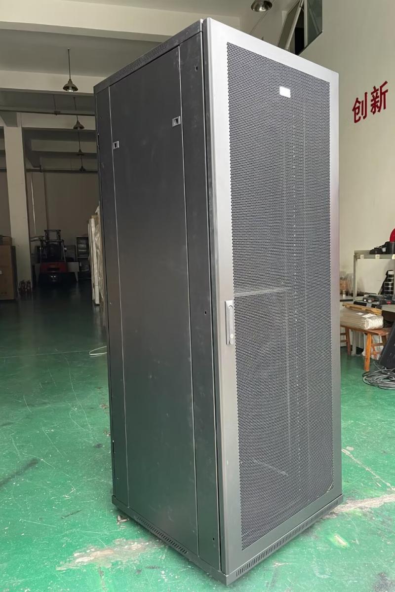 19 Inch Floor Standing SPCC Steel Assembled Frame Network Rack Data IT Cabinet Server Cabinet/Data Center Rack Sever Rack