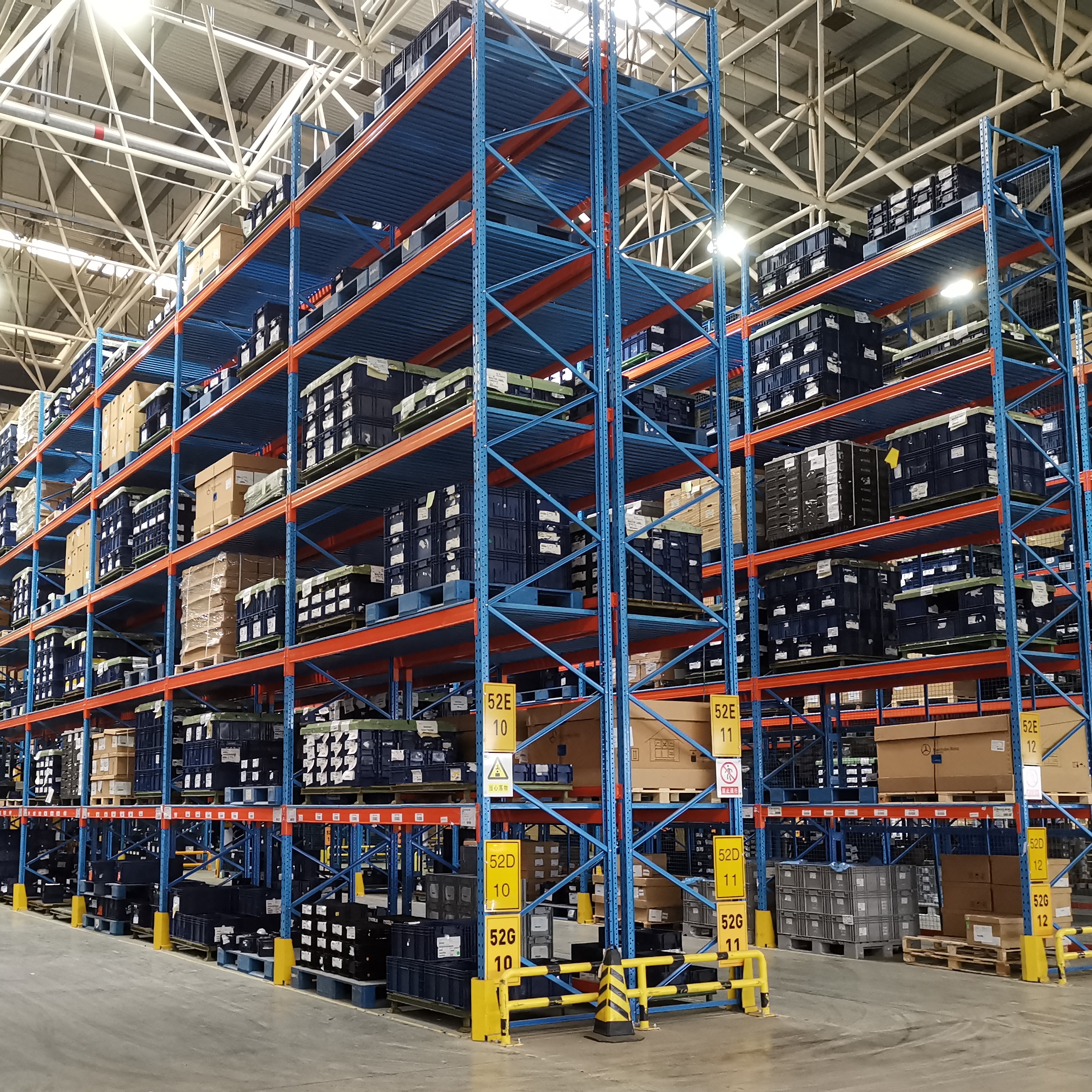 Customized Industrial Pallet Racks Beams Adjustable Steel Metal Heavy Duty Selective Pallet Racking System For Warehouse Storage